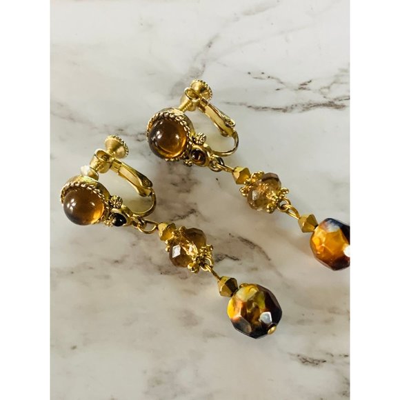 Vintage Champagne Brown & Gold Elegant and Ornate Screw-back Earrings - Picture 4 of 10